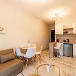 G C Luxury Apartament
