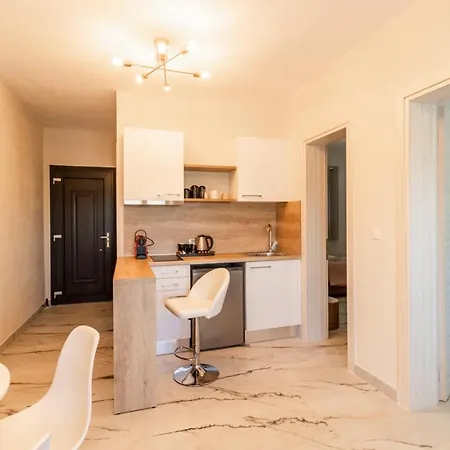 G C Luxury Nikiti (Sithonia)