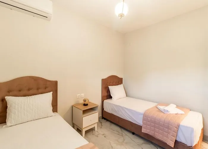 Apartment G C Luxury Nikiti (Sithonia)