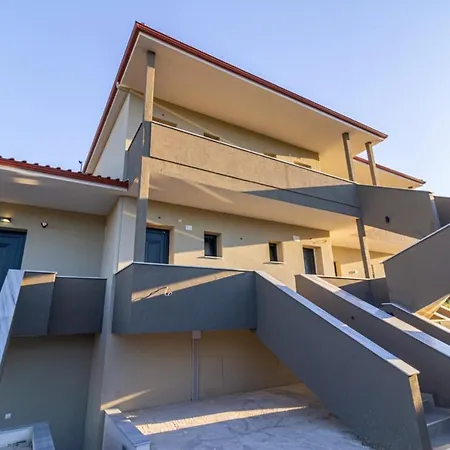 G C Luxury Nikiti (Sithonia)