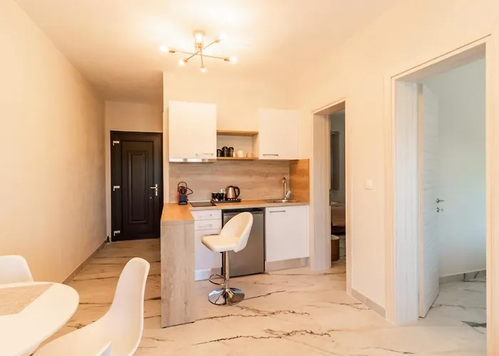 G C Luxury Nikiti (Sithonia)